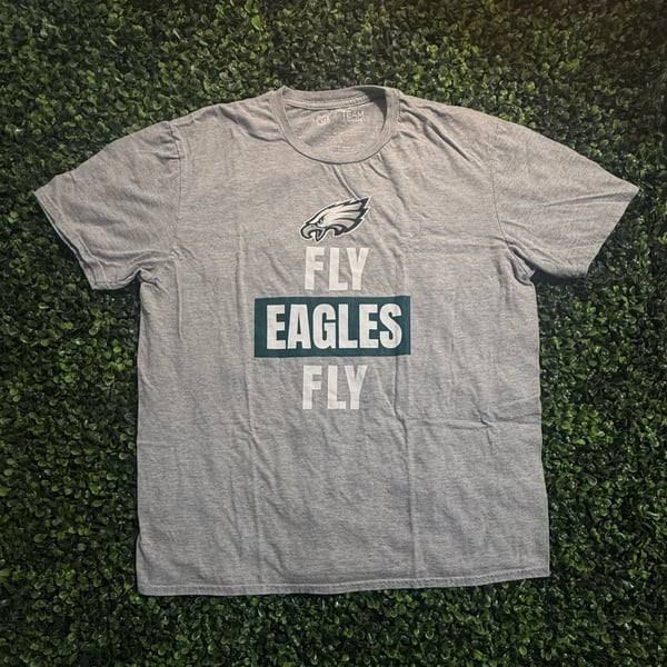 Team Apparel Philadelphia Eagles Fly Eagles Fly T-Shirt Size L