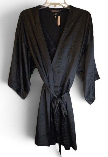 New Victoria's Secret Very Sexy Robe And Slip Set Size M 3