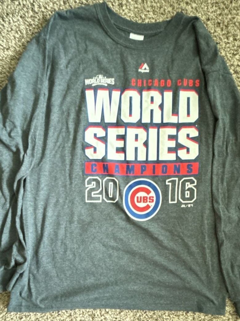 Gildan Chicago Cubs 2016 World Series Champions Long Sleeve T-Shirt Size L 2