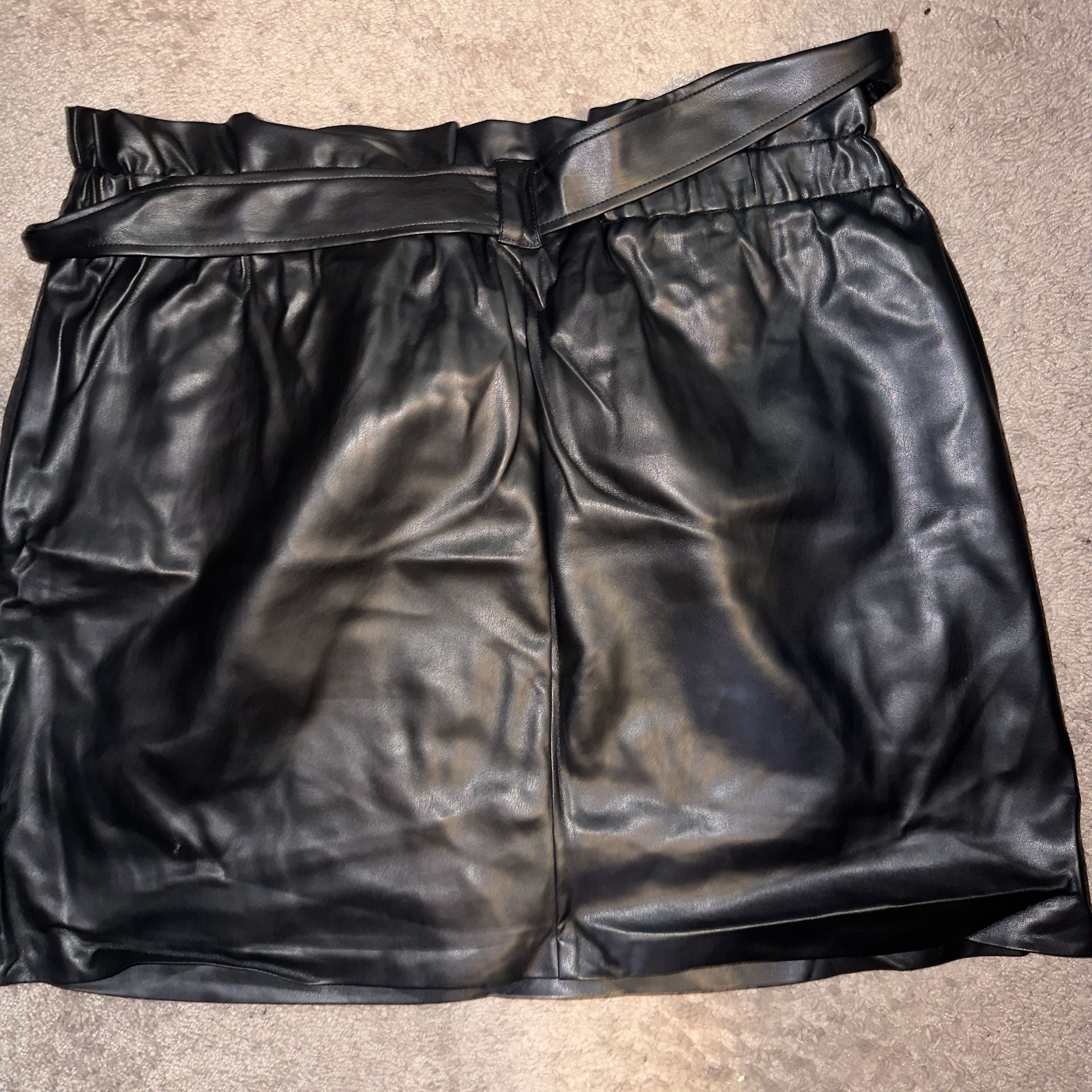 Eloquii Faux Leather Paperbag Mini Skirt Size 20 Black Belted 4