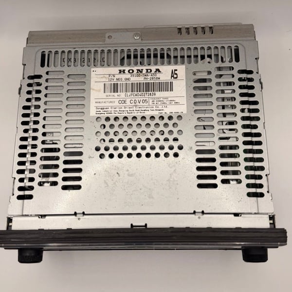 Honda OEM AM FM Radio Receiver CD Player 39100-SWA-A50