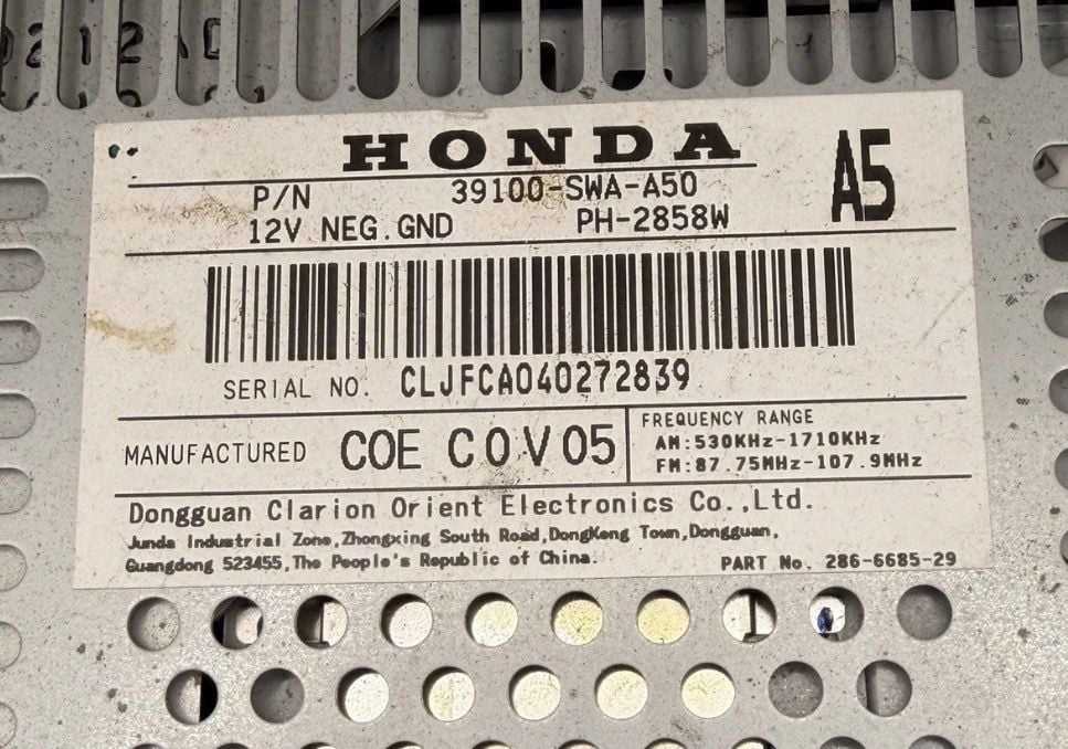 Honda OEM AM FM Radio Receiver CD Player 39100-SWA-A50 2