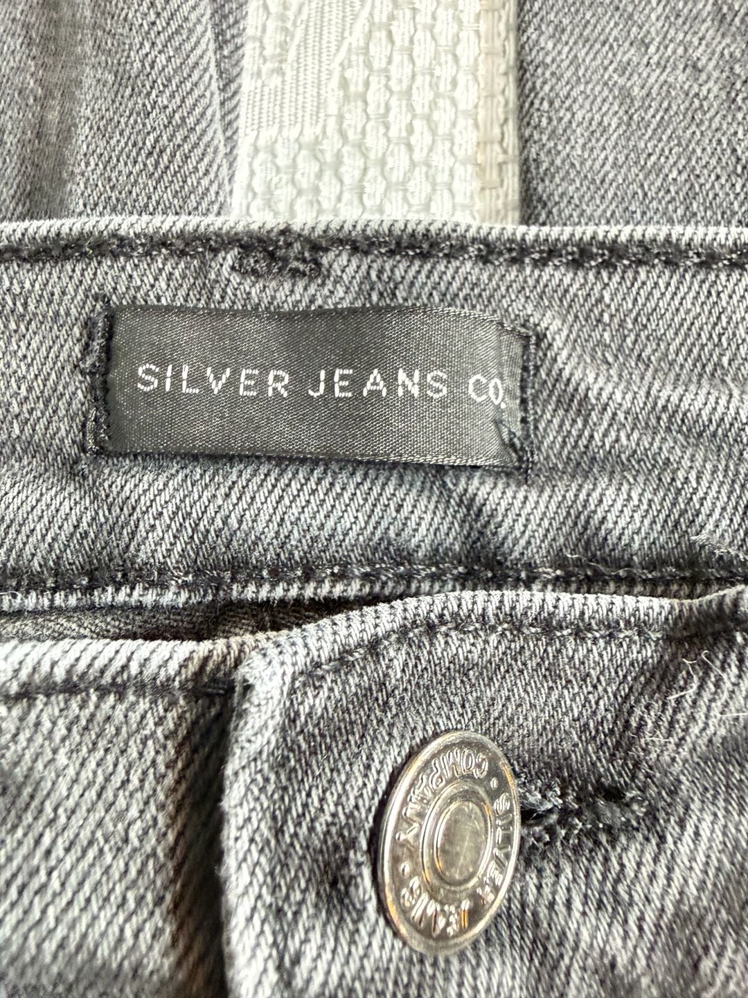 Silver Jeans Co. Black Wash Denim Straight Leg Jeans 6