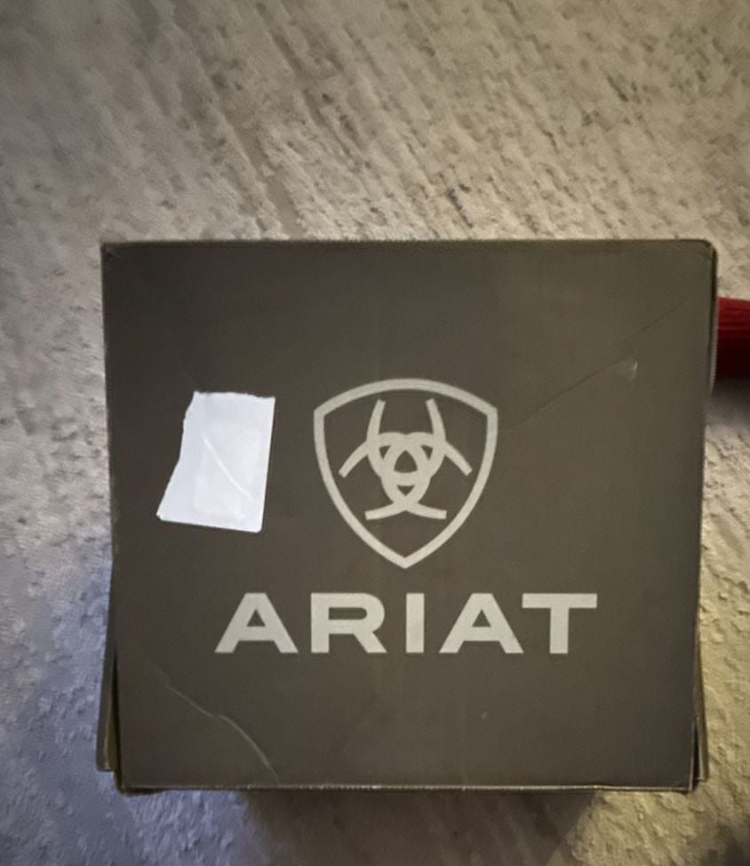 Men’s Ariat Terrain Size 10.5 Distressed Brown Hiking Boots NWT in box 3