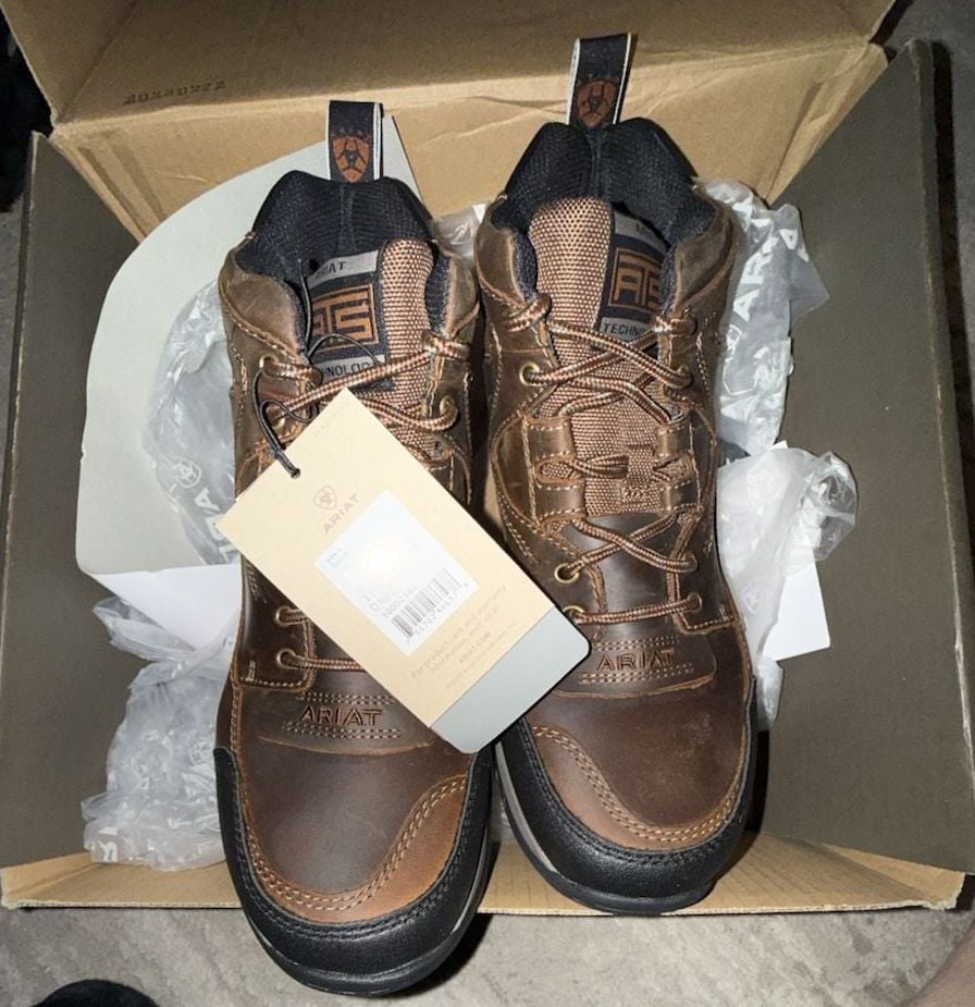 Men’s Ariat Terrain Size 10.5 Distressed Brown Hiking Boots NWT in box 5