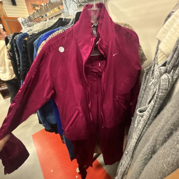 Nike Track Jacket Size M(8-10) Burgundy