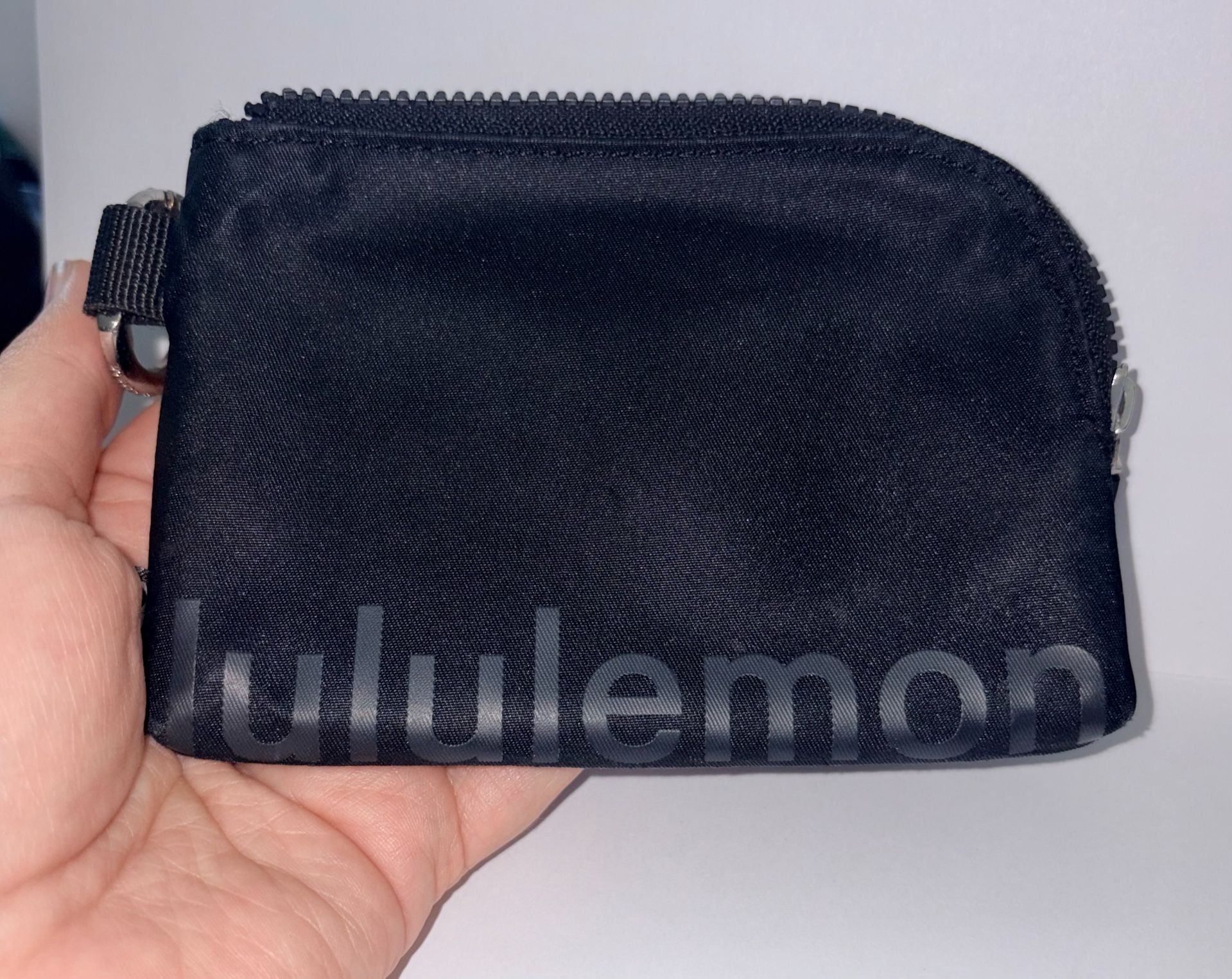 Lululemon Clippable Card Pouch Black Wallet 2