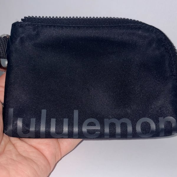 Lululemon Clippable Card Pouch Black Wallet