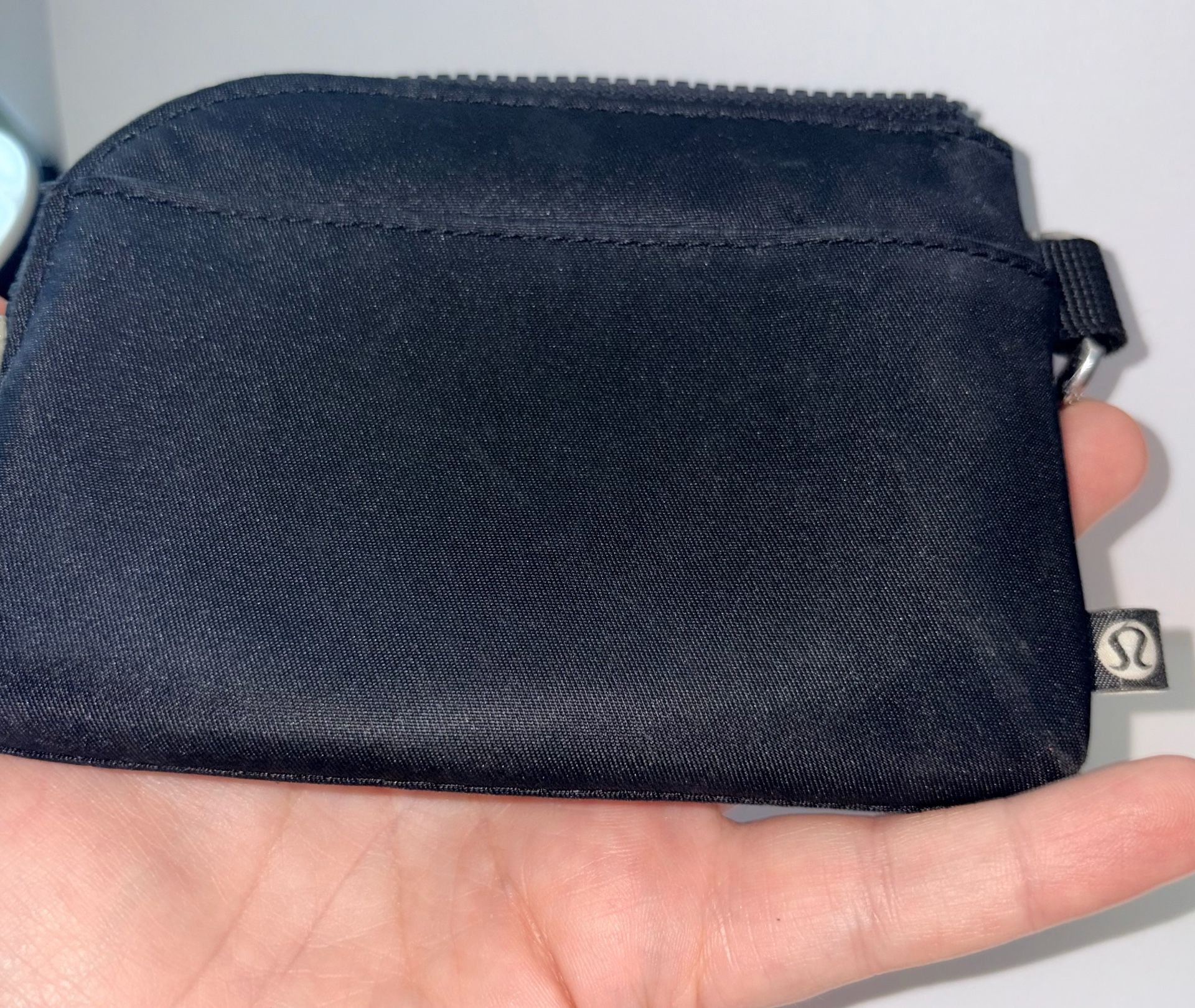 Lululemon Clippable Card Pouch Black Wallet 3
