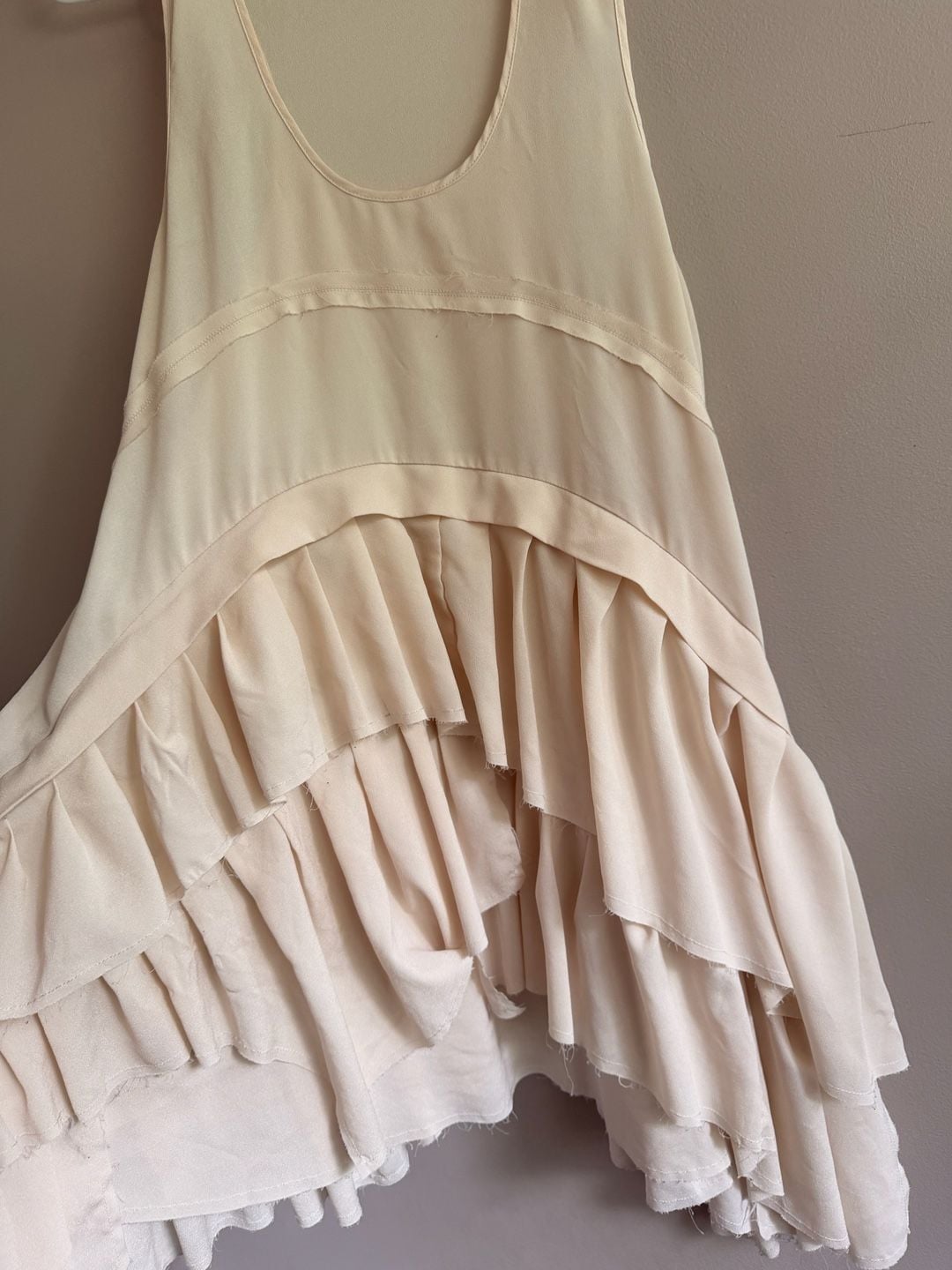 Ladies L Beige Chiffon Ruffle Tiered Asymmetrical Sleeveless Maternity Top Dress 5