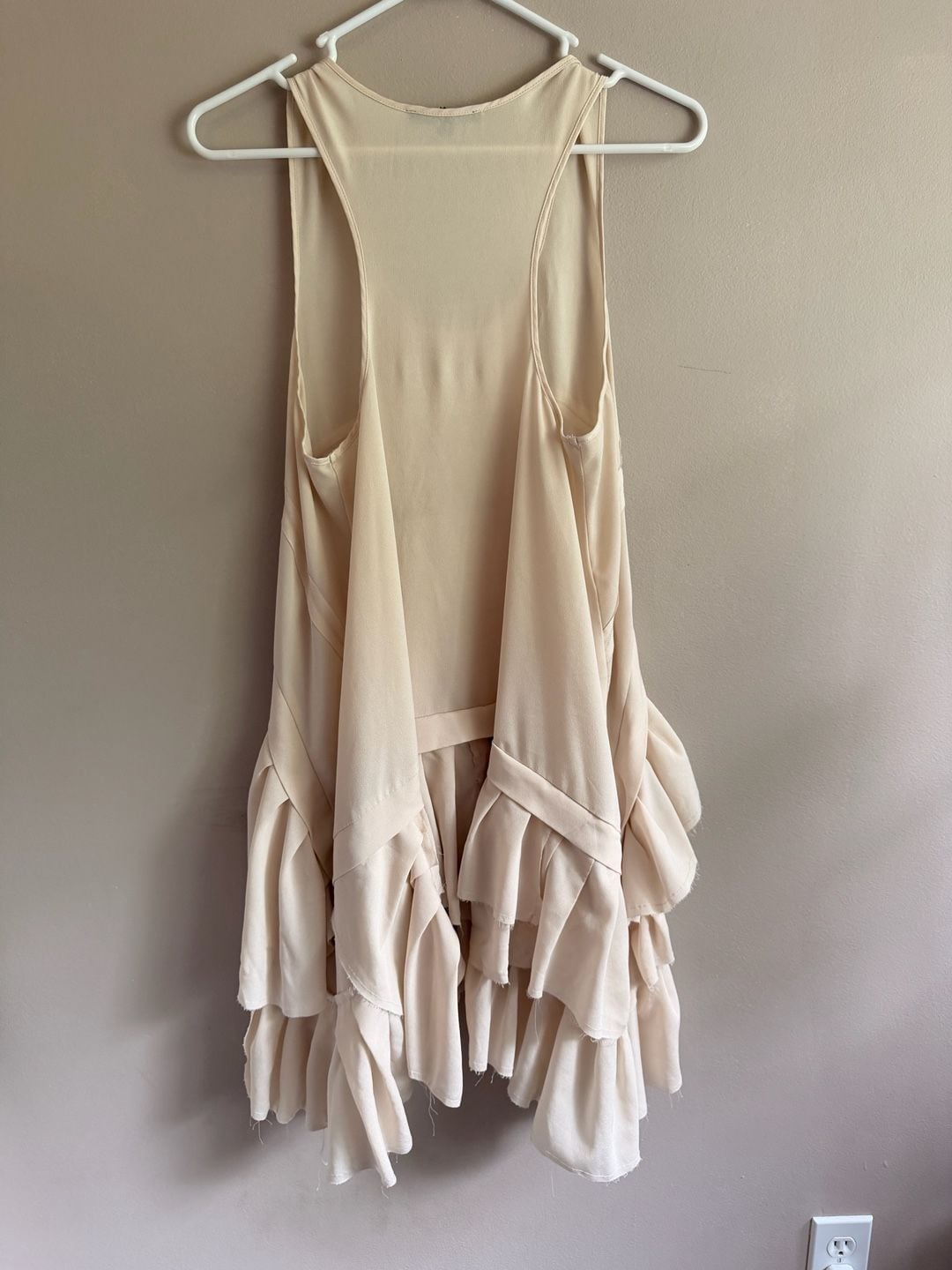 Ladies L Beige Chiffon Ruffle Tiered Asymmetrical Sleeveless Maternity Top Dress 8