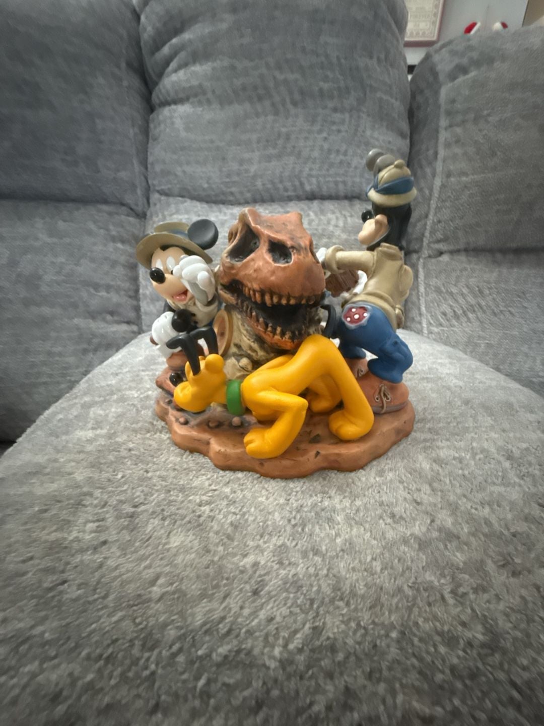 Disney Big Dig In The Boneyard Mickey Pluto Goofy Figurine Animal Kingdom. 6