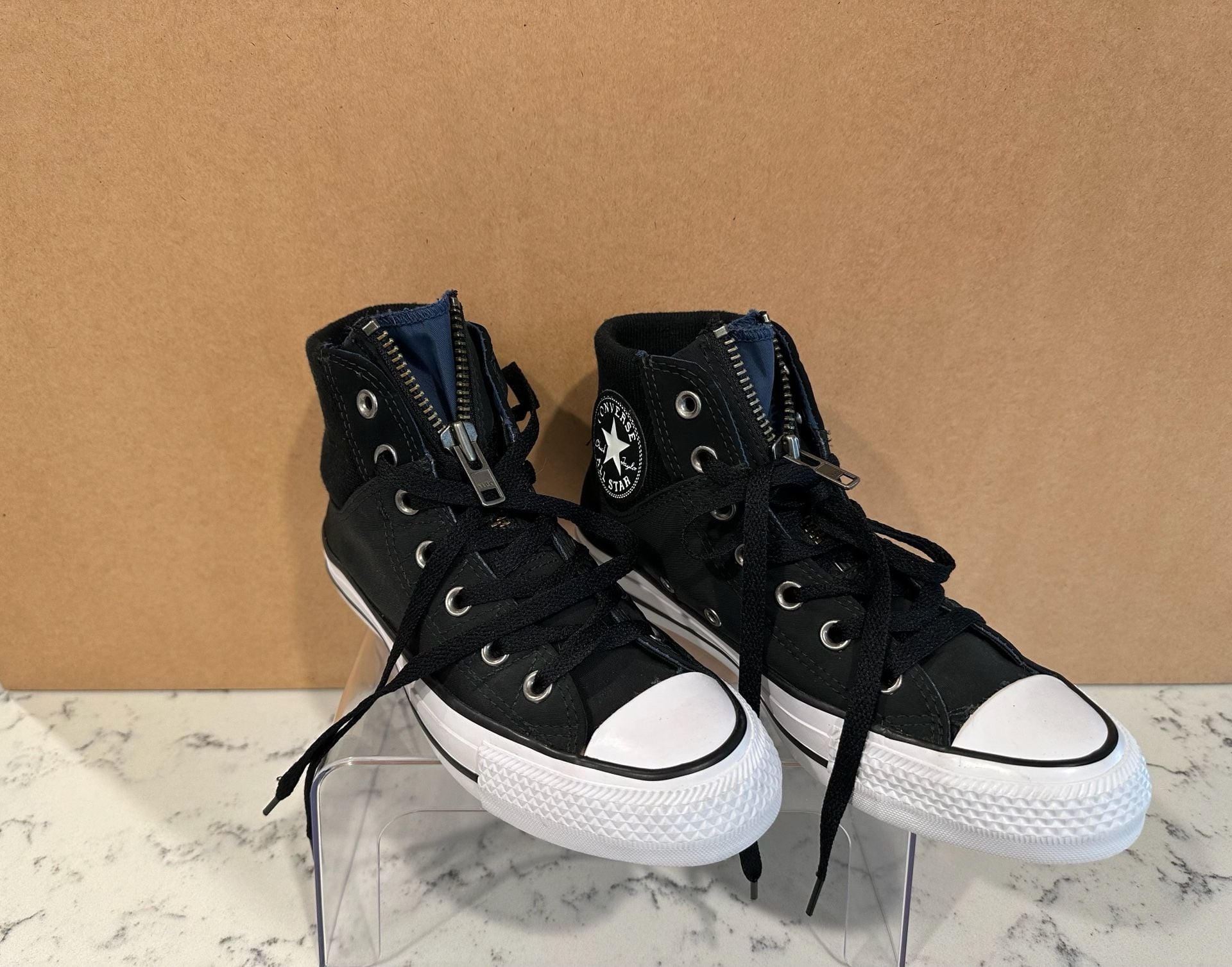Unisex Converse Chuck Taylor All Star High Top Sneaker Size 7 Black 10