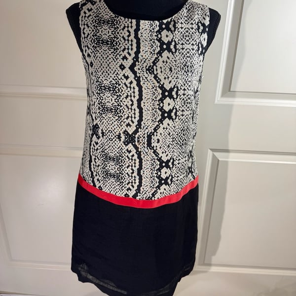 Ann Taylor LOFT Black and Cream Snake Print Linen Shift Dress Size 4