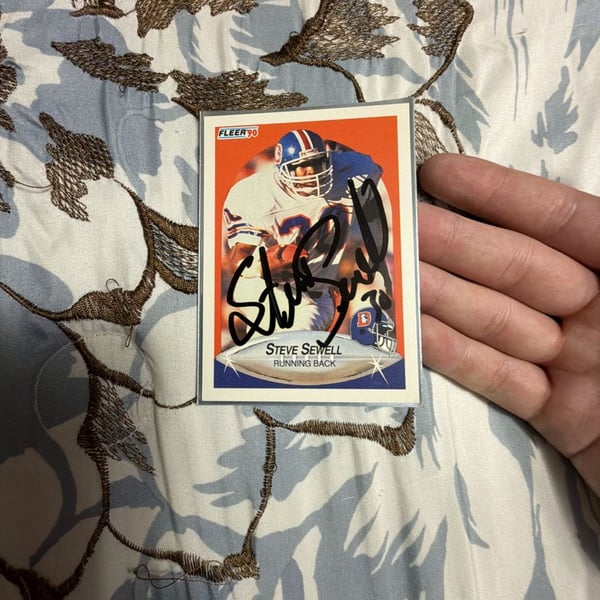 Fleer Steve Sewell Signed 1990 Football Card #30 Denver Broncos Autograph