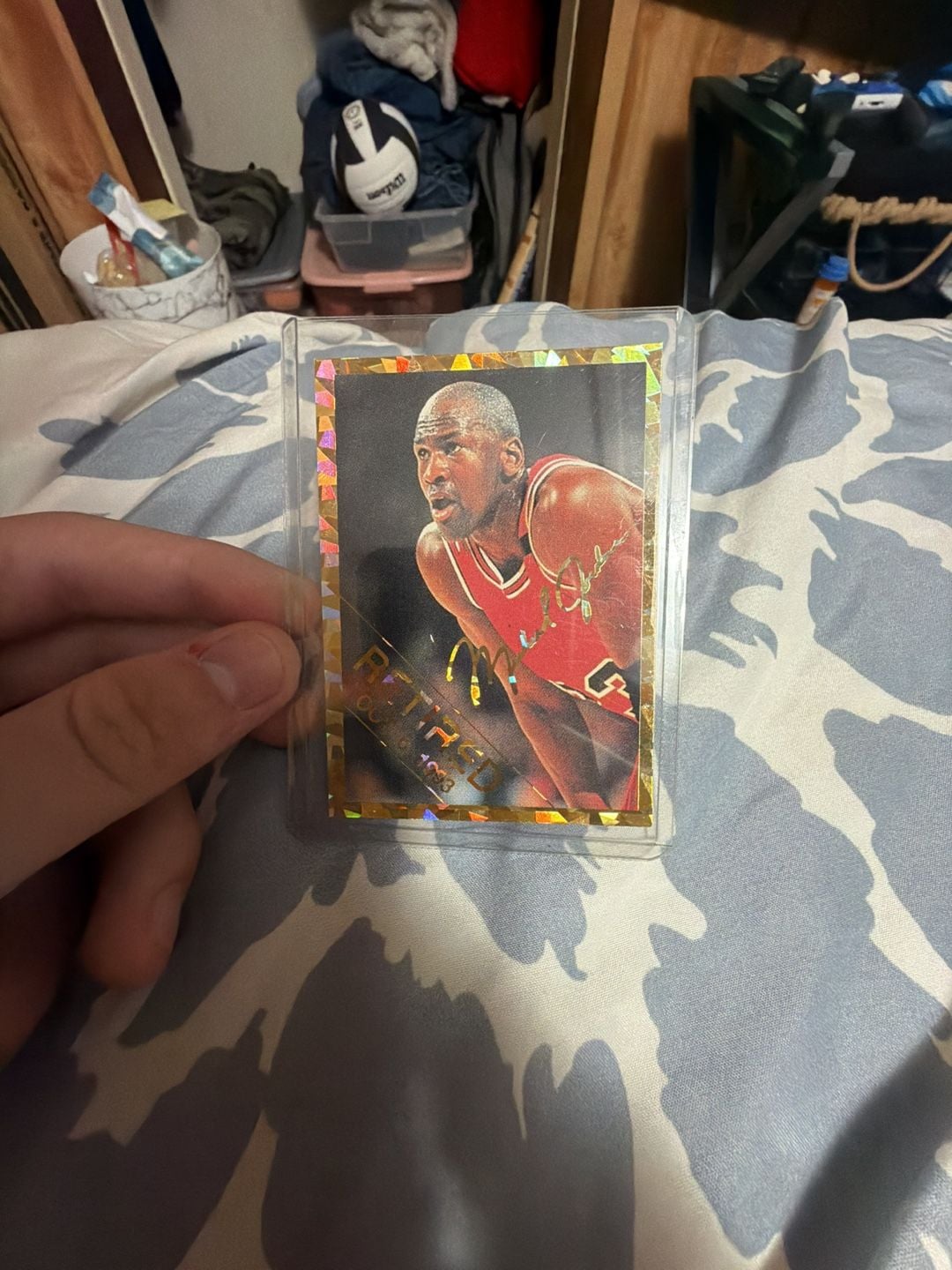 Michael Jordan Arena Sports Retired Oct 6 1993 Gold Trading Card 1