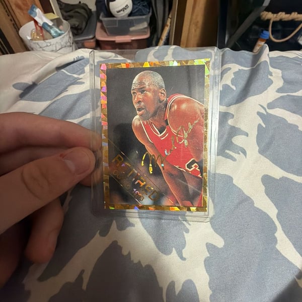 Michael Jordan Arena Sports Retired Oct 6 1993 Gold Trading Card
