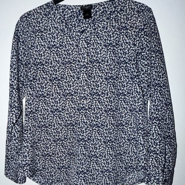 Ann Taylor Petite Floral Blouse Size SP Blue White Long Sleeve