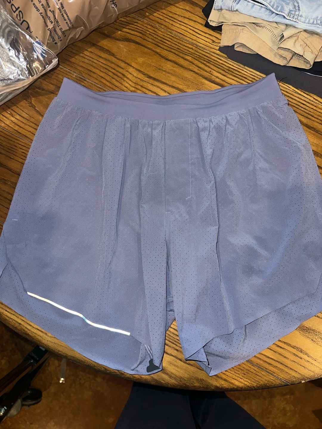 Lululemon mens Running Shorts Size M Blue Perforated Athletic 2