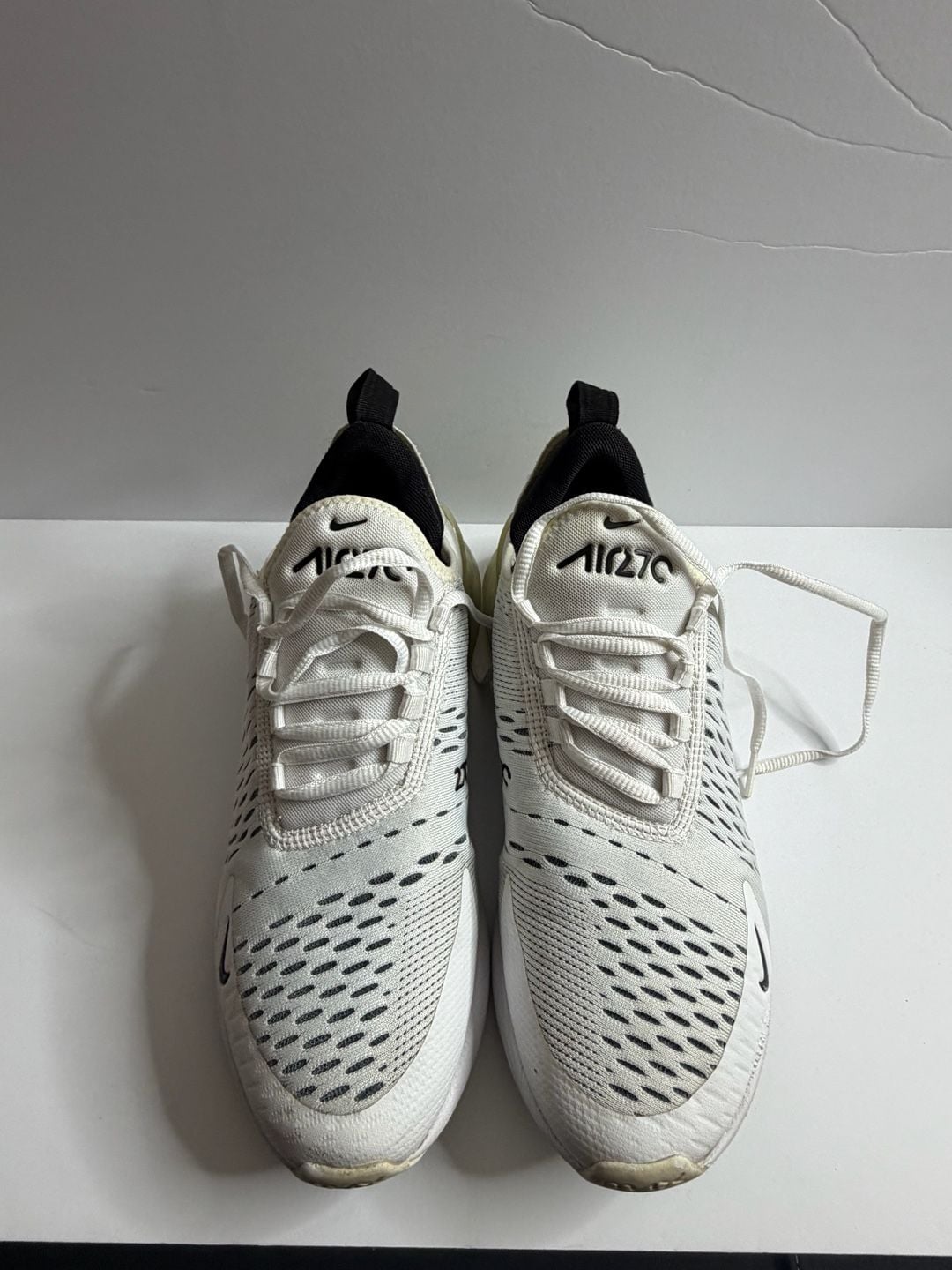 Nike Air Max 270 Size 7.5 White Black Casual Sneakers 2