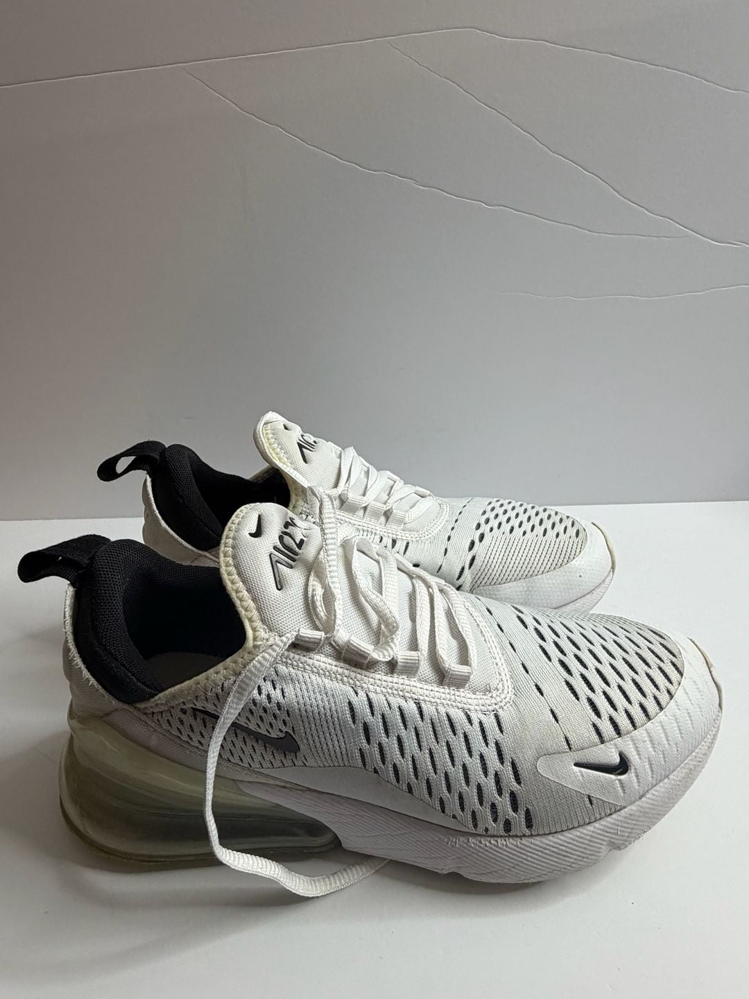 Nike Air Max 270 Size 7.5 White Black Casual Sneakers 3