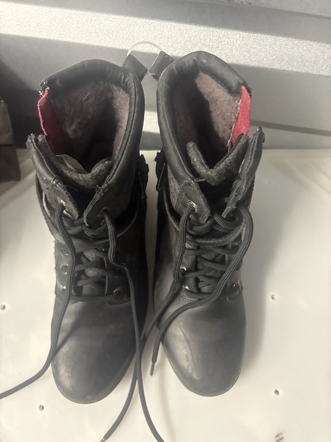 UGG Kesey Boots Size 7.5 Black Leather Waterproof Wool 2