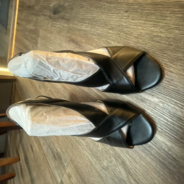 Liz Claiborne LC Marner Heeled Sandals Size 9 M Black