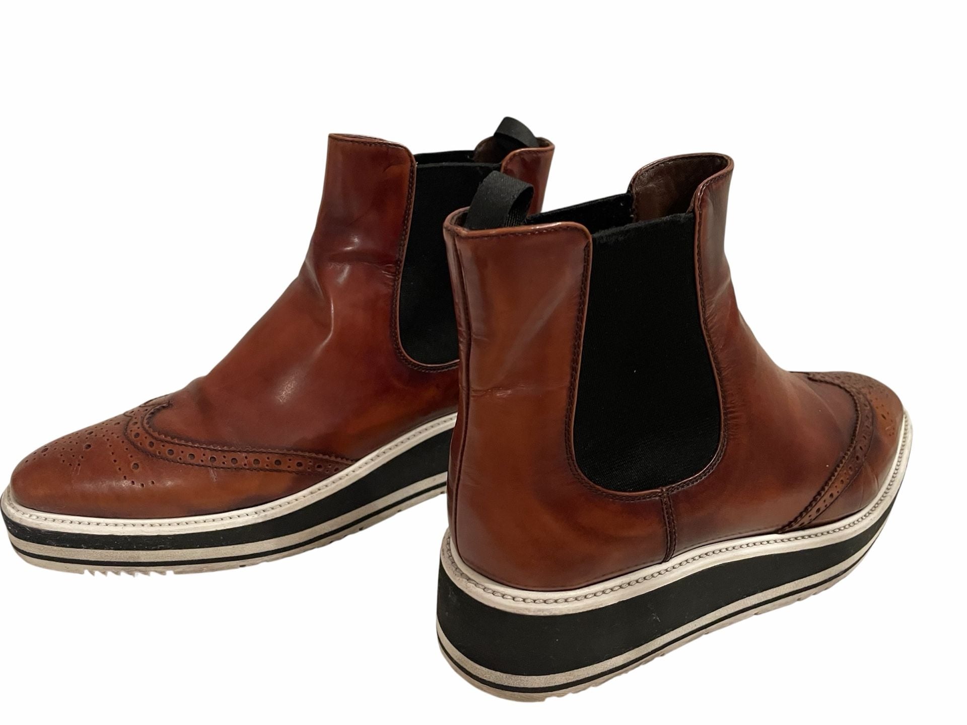 Prada Wing Tip Chelsea Boots Brown Leather Brogue Platform Size: 38.5 / 8 US 2