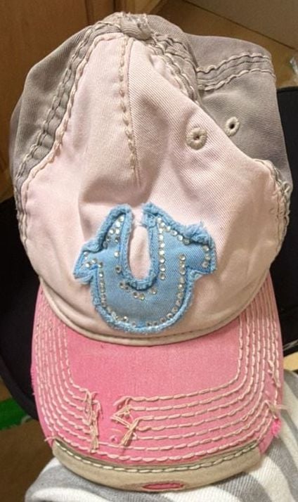 Y2 K VINTAGE True Religion Baseball Cap One Size Fits All Pink Grey Distressed Horseshoe 2
