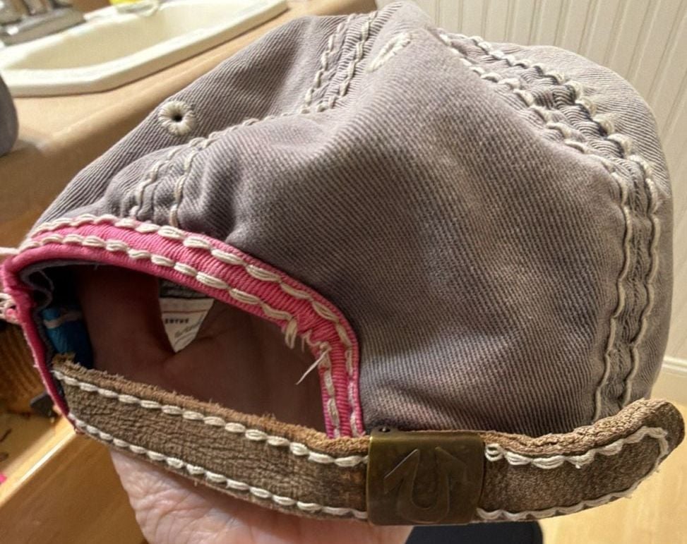 Y2 K VINTAGE True Religion Baseball Cap One Size Fits All Pink Grey Distressed Horseshoe 3