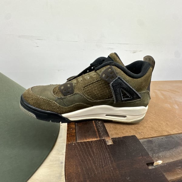 Jordan Air Jordan 4 Retro SE Craft Size 6Y Medium Olive