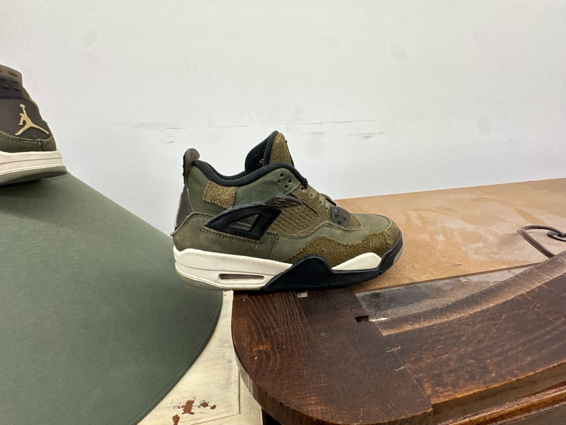 Jordan Air Jordan 4 Retro SE Craft Size 6Y Medium Olive 3