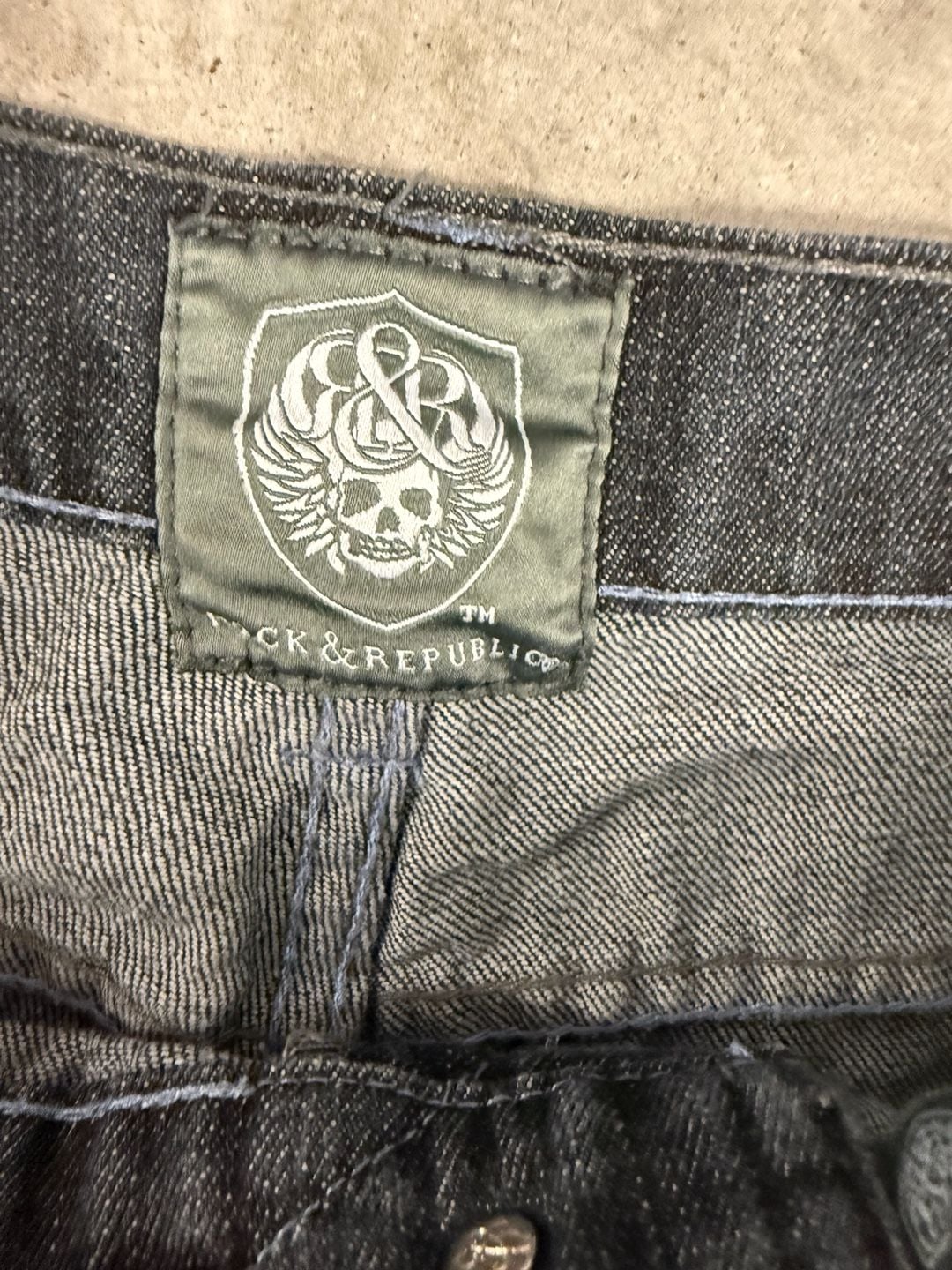 Rock & Republic Jeans Size 42 Black Wash Denim Straight Leg 3