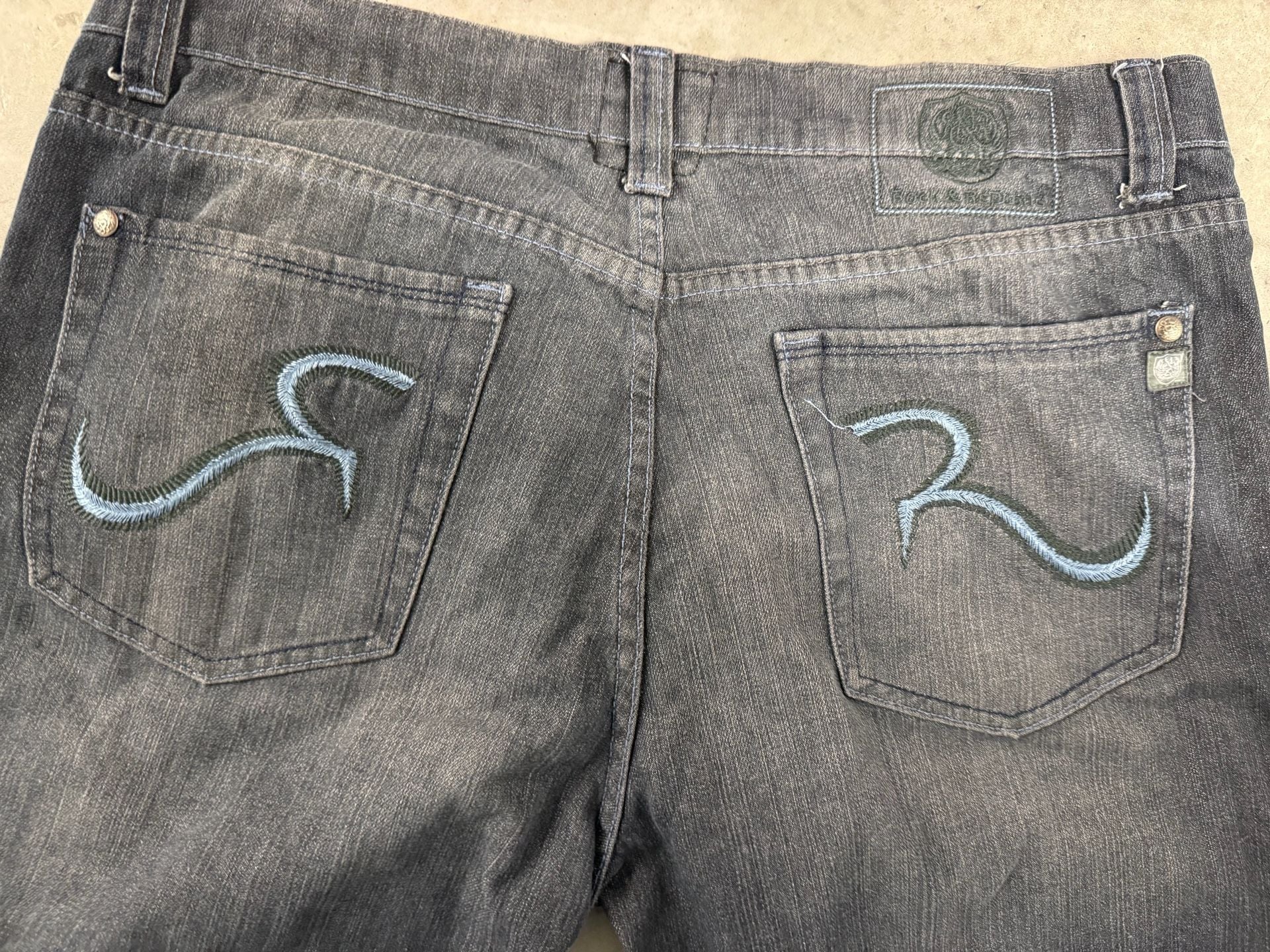 Rock & Republic Jeans Size 42 Black Wash Denim Straight Leg 6
