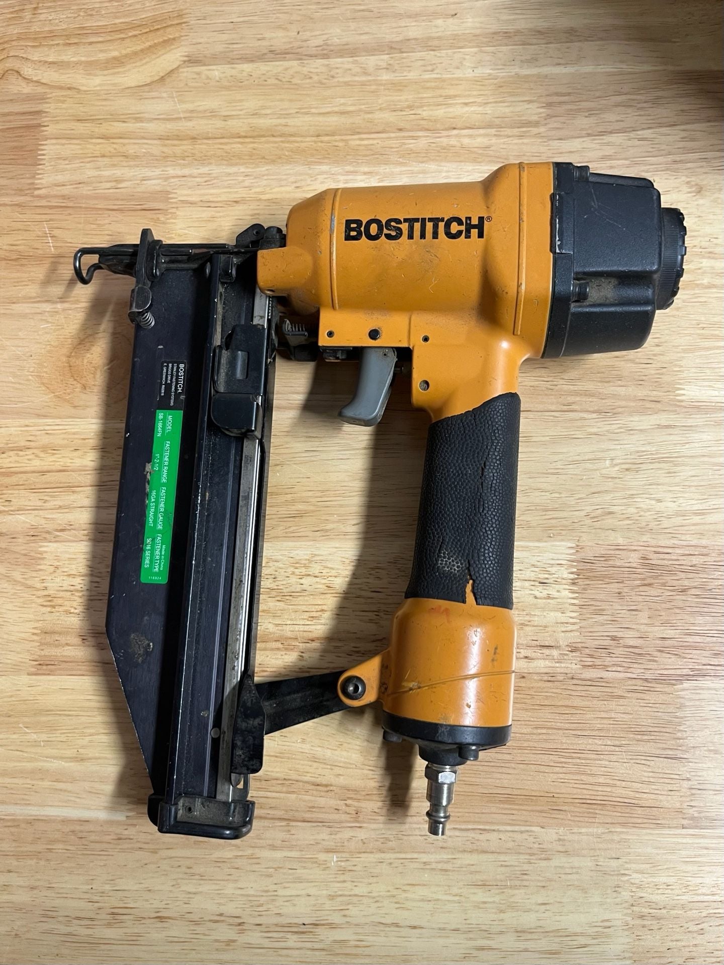 Bostitch SB-1664FN Finish Nailer (N) 1
