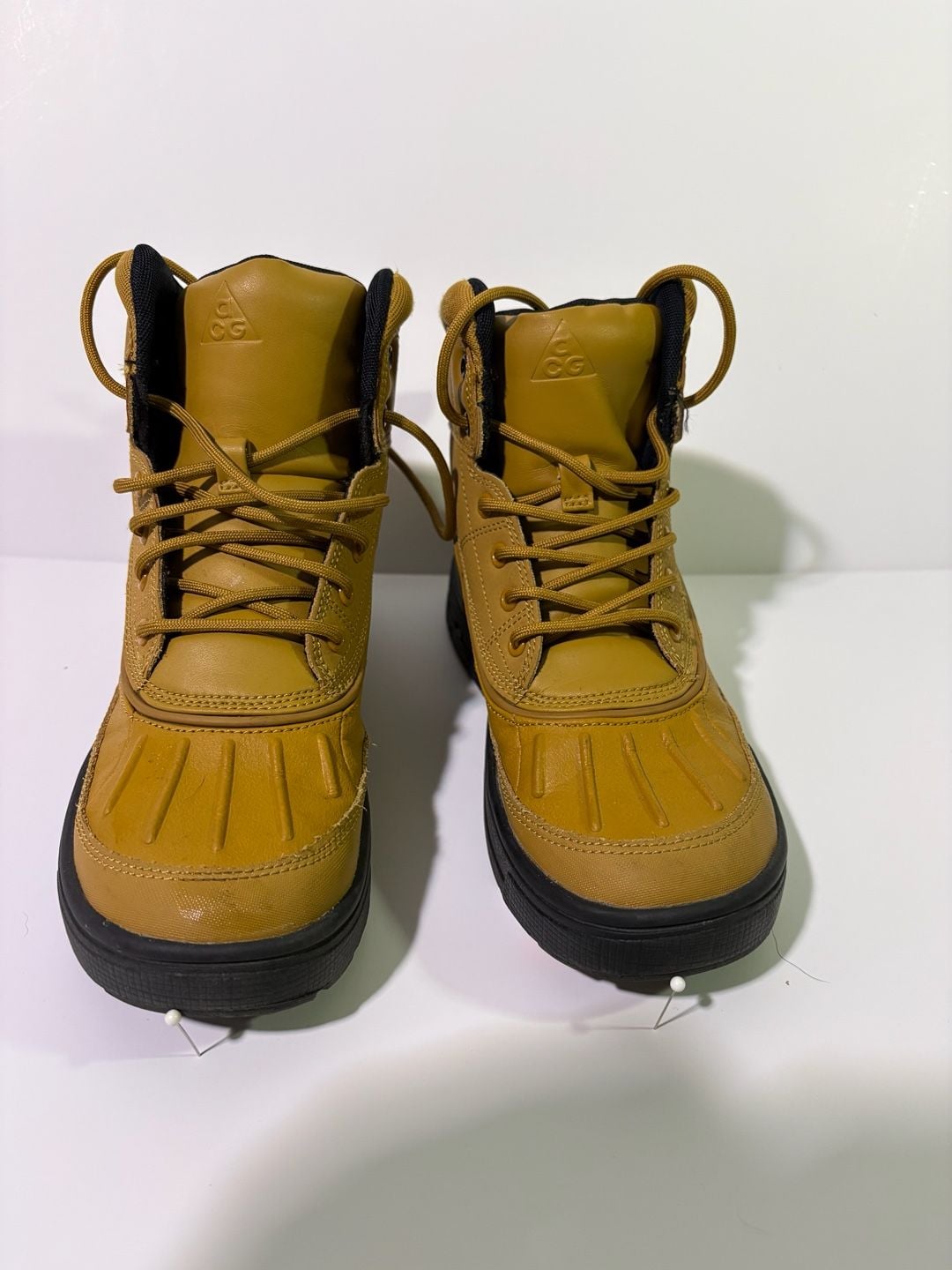 Nike ACG Woodside 2 High Size 4.5Y Wheat Boots 2