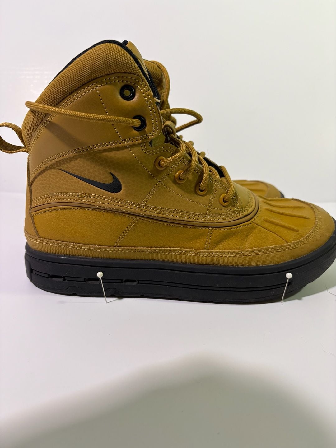 Nike ACG Woodside 2 High Size 4.5Y Wheat Boots 4