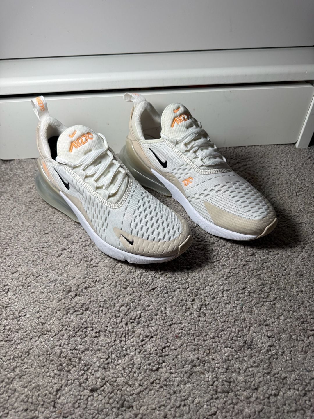 Nike Air Max 270 Size 8.5 White Desert Sand Sneakers 3