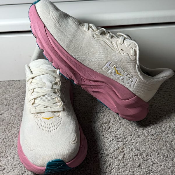 HOKA Clifton 9 Size 8.5 White Pink Running Shoes