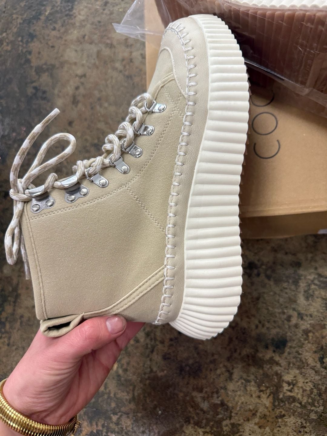 Coconuts by Matisse Trek Boot Size 8M Ivory 4