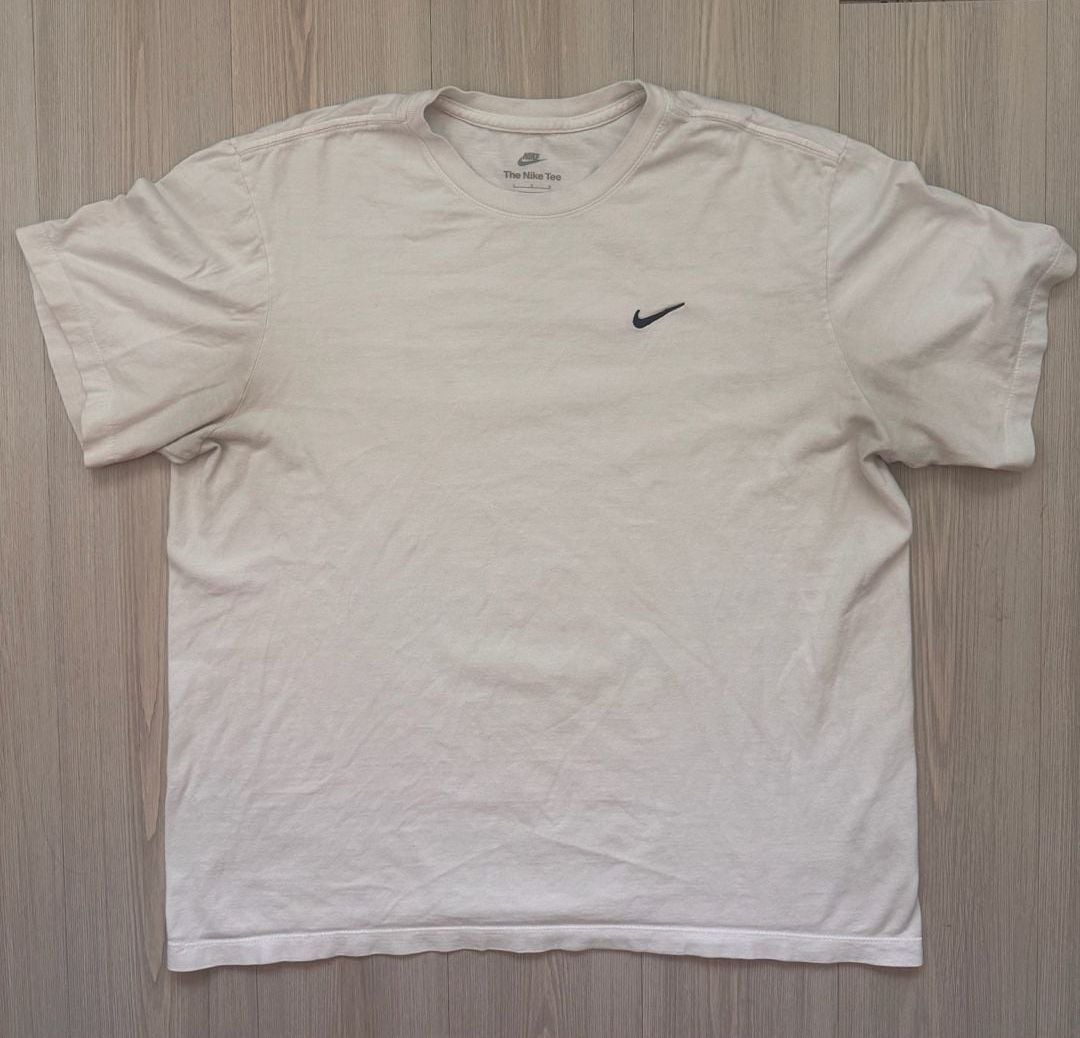 Nike The Nike Tee Size L Minimalist White T-Shirt Small Swoosh 2