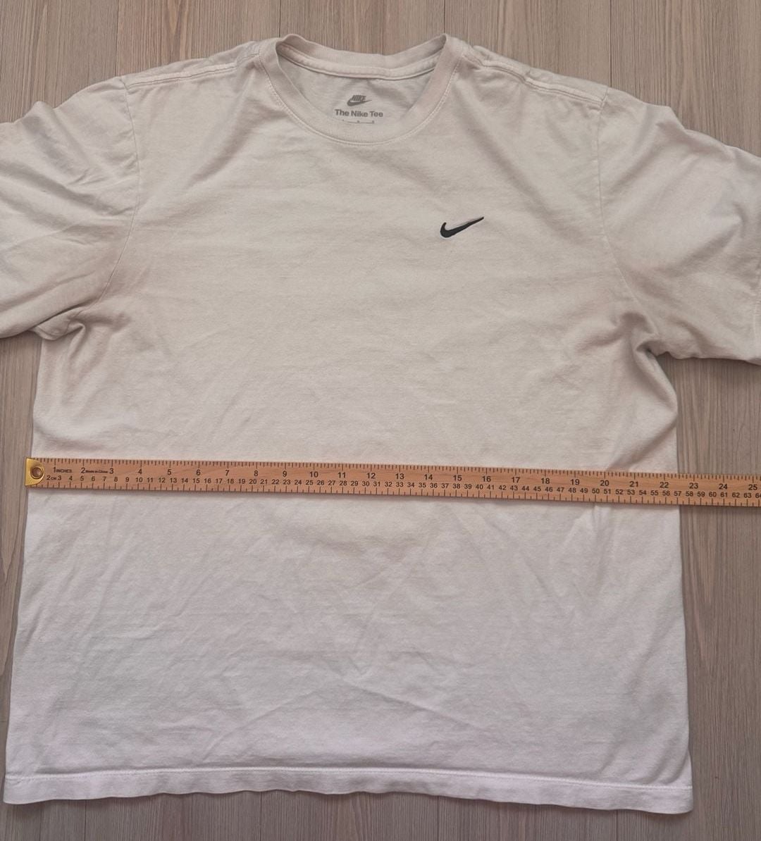 Nike The Nike Tee Size L Minimalist White T-Shirt Small Swoosh 6