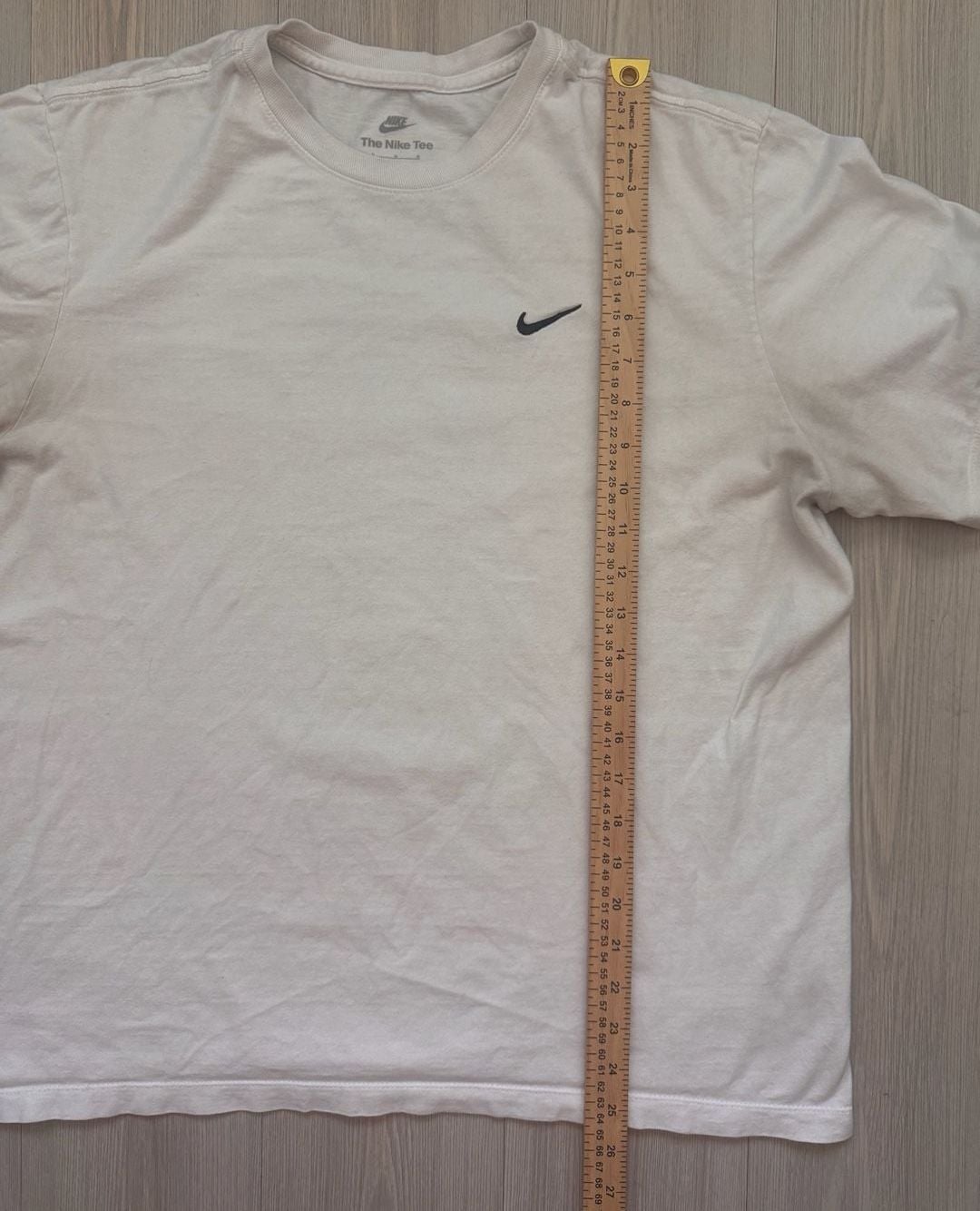 Nike The Nike Tee Size L Minimalist White T-Shirt Small Swoosh 7