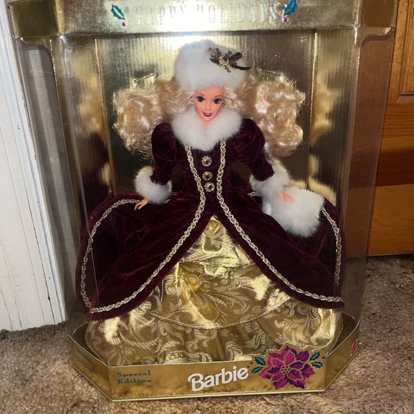 Mattel 1996 Happy Holidays Special Edition Barbie Doll #15646 NIB
