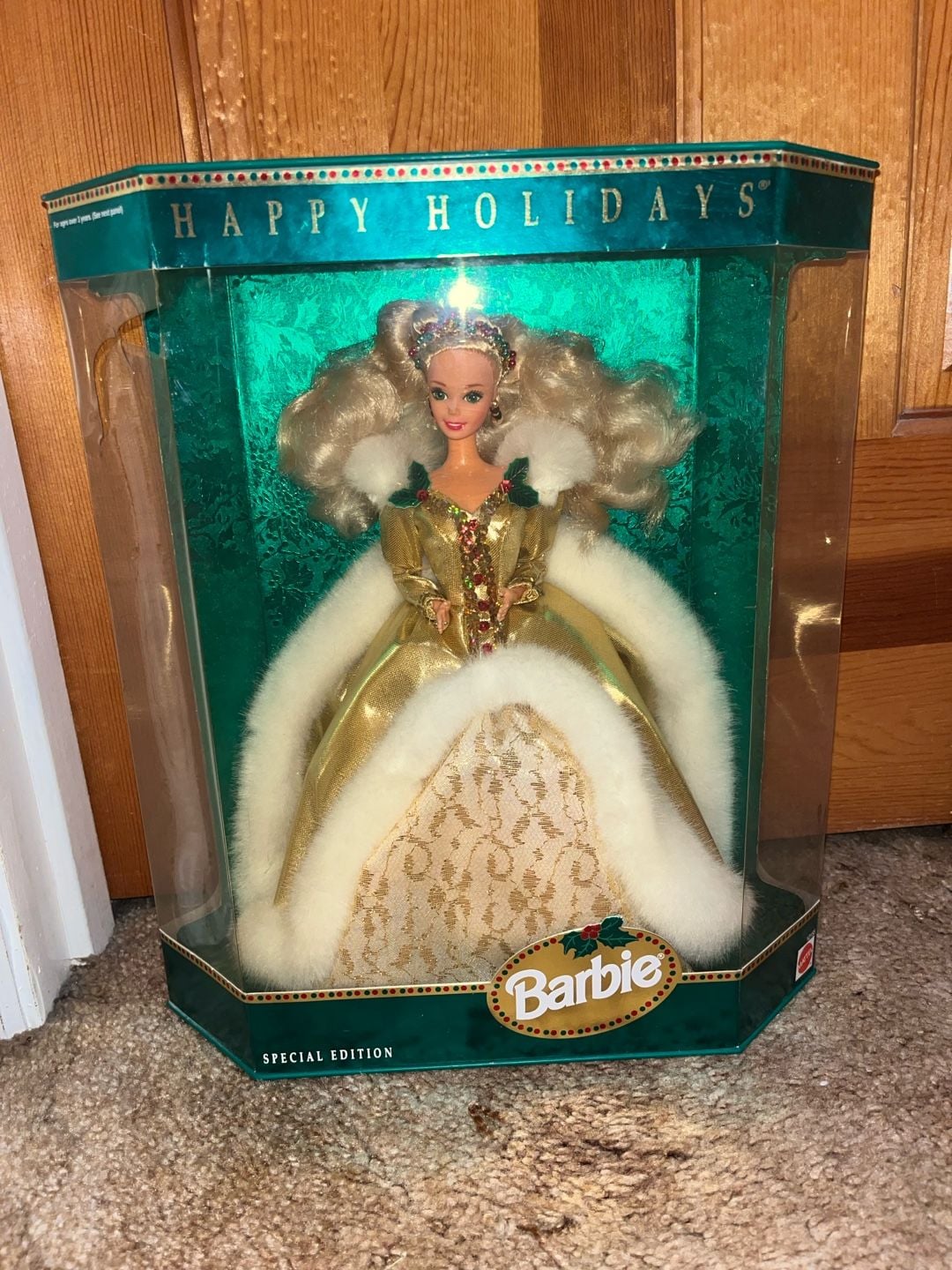 Mattel Happy Holidays 1994 Special Edition Barbie Doll Blonde NRFB 1