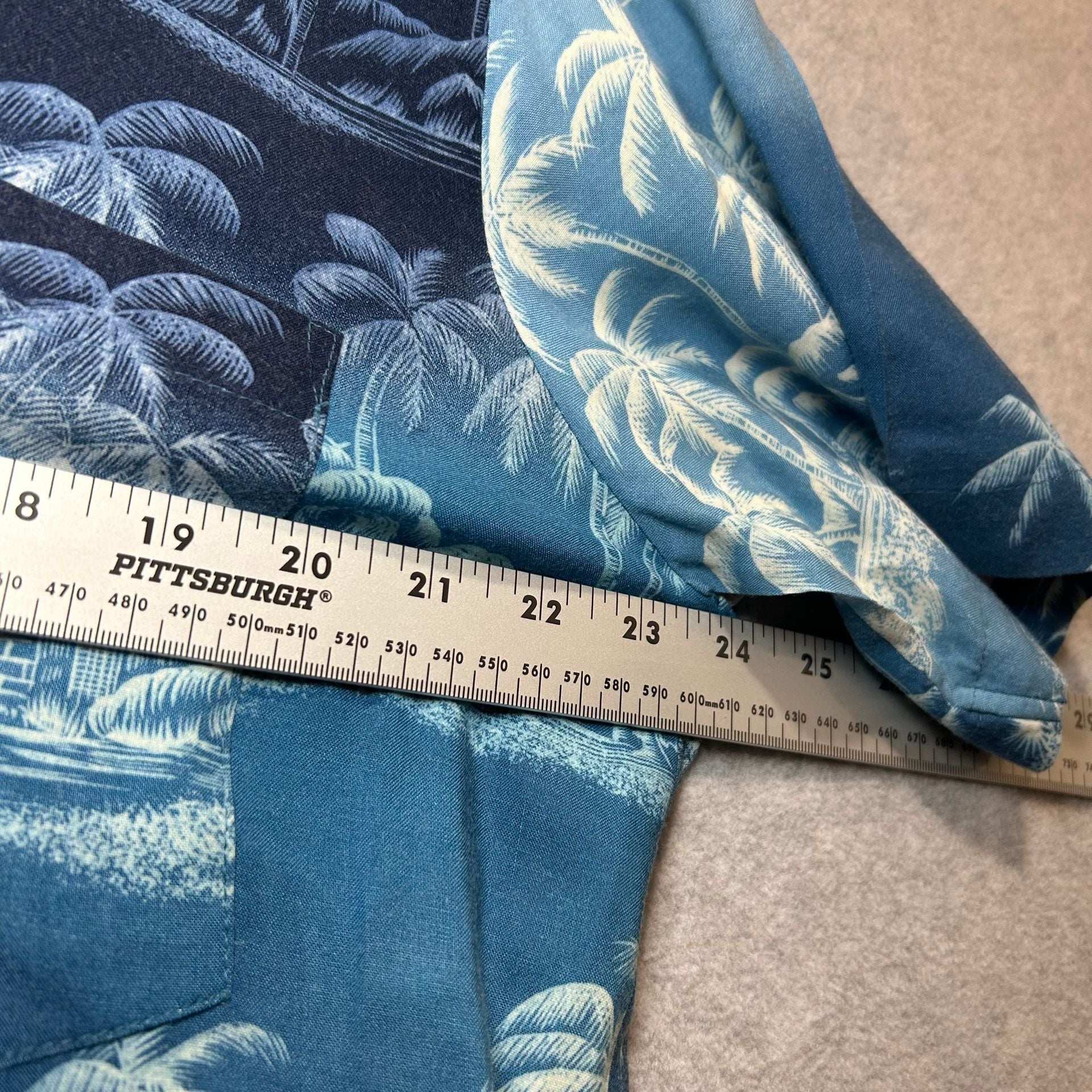 Vintage Kennington LTD 2000s Hawaiian Shirt Palm Tree Volcano Design Size M 6