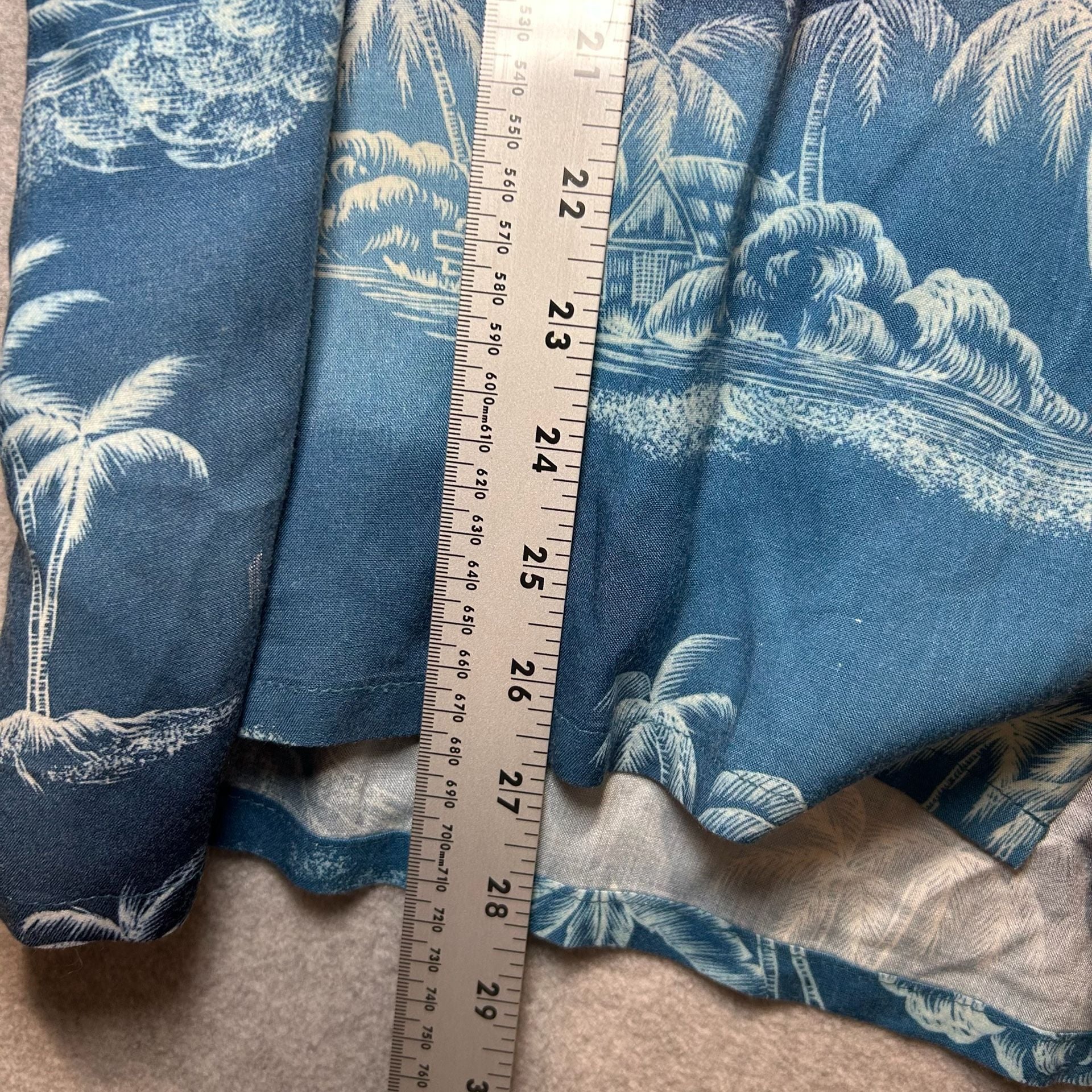 Vintage Kennington LTD 2000s Hawaiian Shirt Palm Tree Volcano Design Size M 7