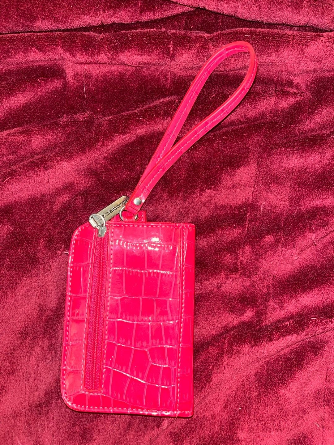Liz Claiborne Hot Pink Faux Croc Phone Wallet Wristlet 3