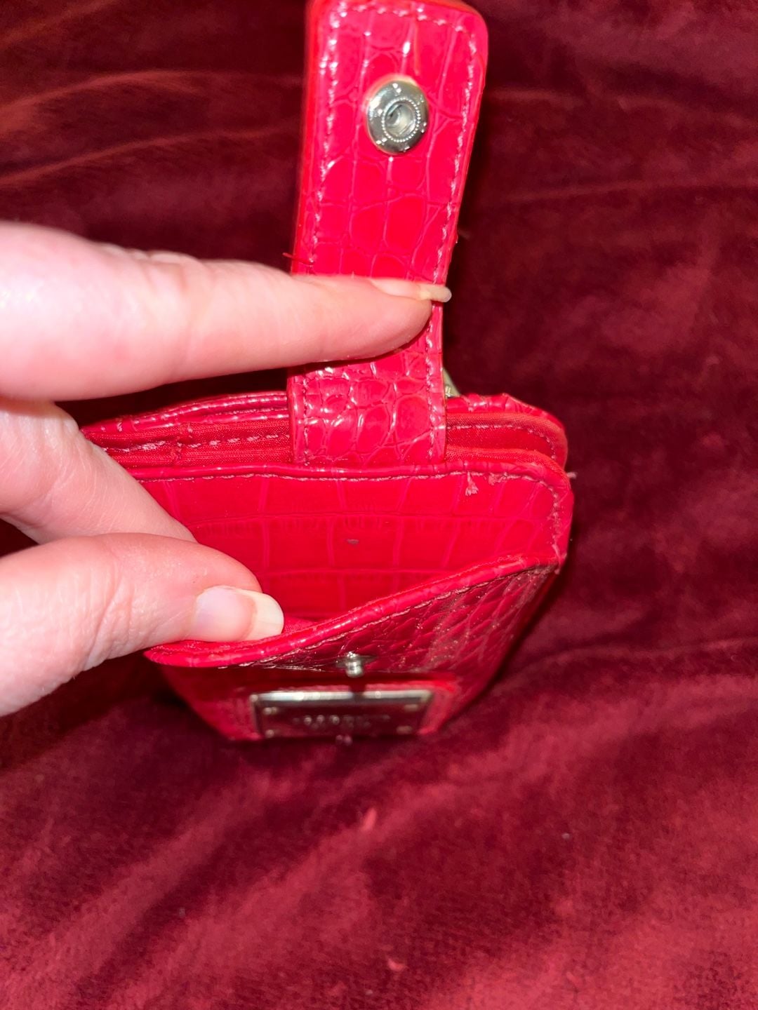 Liz Claiborne Hot Pink Faux Croc Phone Wallet Wristlet 4