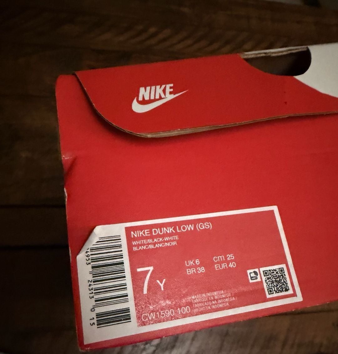 Nike Dunk Size 7Y White Black 6